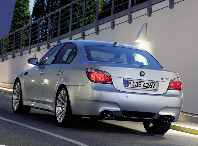 New Bmw M5 2011. Bmw M5 2010 Pictures.