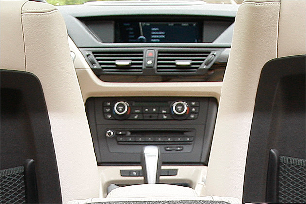 BMW X1’s Interior – Partially revealed