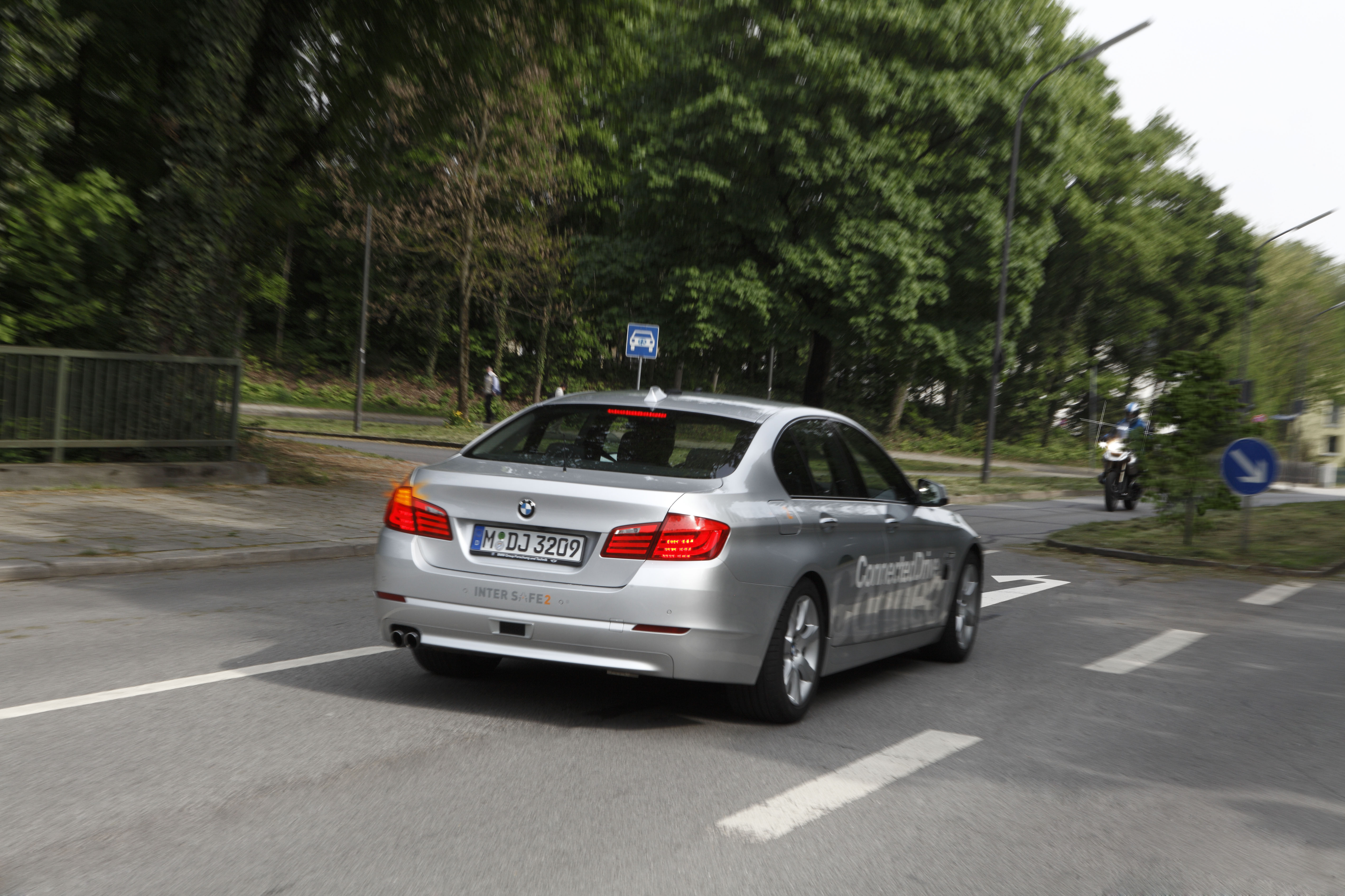 BMW to extend its driver assistant range with two new systems