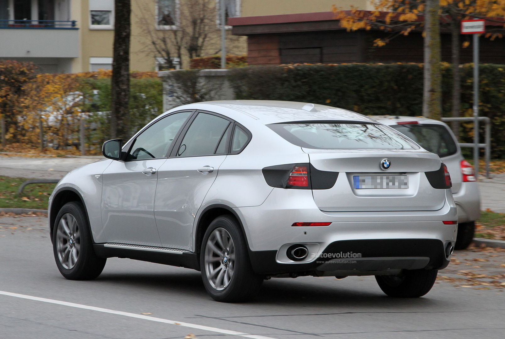 BMW X6 facelift spied