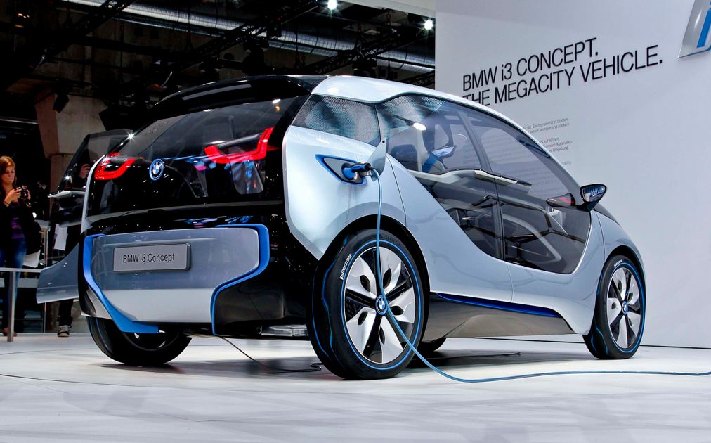 The price for BMW i3 announced
