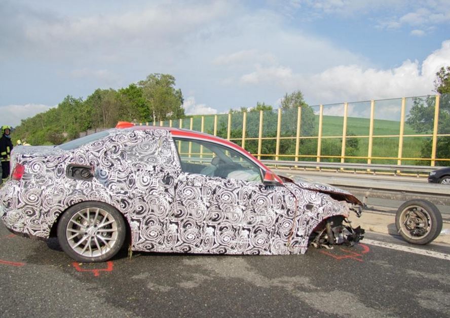 Camouflaged BMW 2 Series crashed on the Autobahn