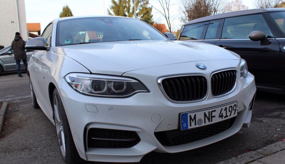BMW M235i to Be Seen in Alpine White