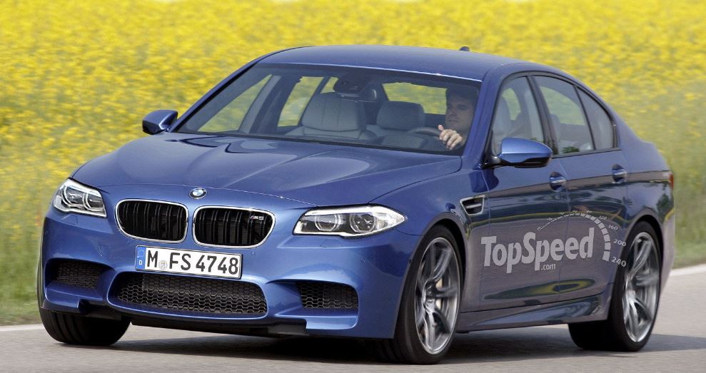 Video: 2014 BMW M5 Showing Off with Competition Package