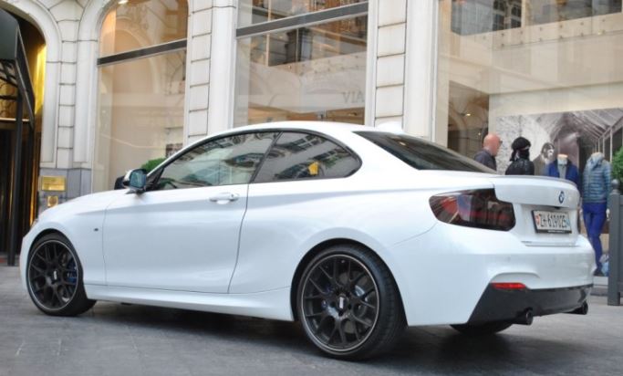 BMW M235i Alpine White BMW M235i Alpine White