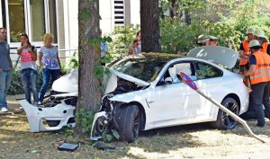 BMW M4 Coupe Crashes in Germany, Ends-up in Trees