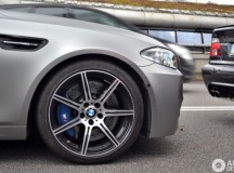 BMW 30 Jahre M5