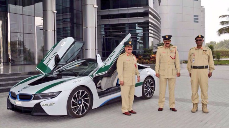 Video: BMW i8 Joins Dubai`s Police Supercar Fleet