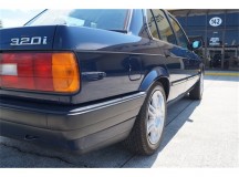 1989 BMW 320i