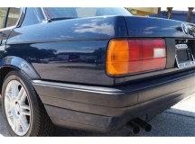 1989 BMW 320i