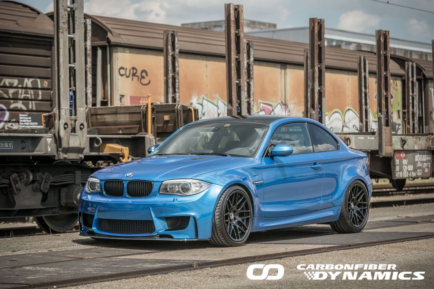 BMW 1M Gets One-Off Body Kit from Carbon Fiber Dynamics