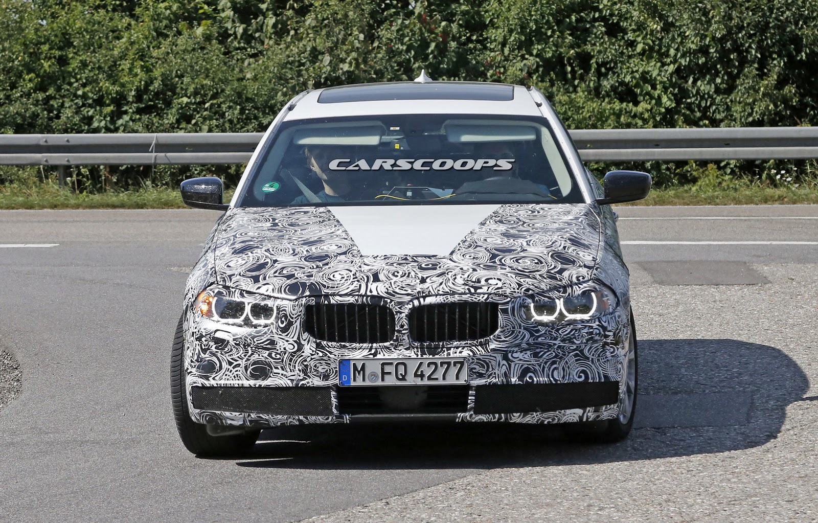 2017 BMW 5-Series Touring Spy Shot