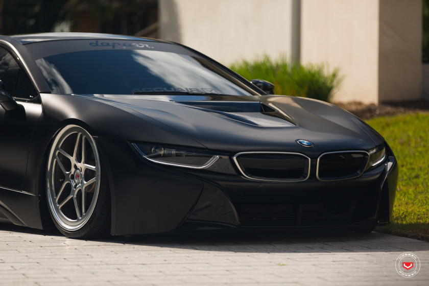 BMW i8 Receives Bagging Treatment from Vossen Wheels