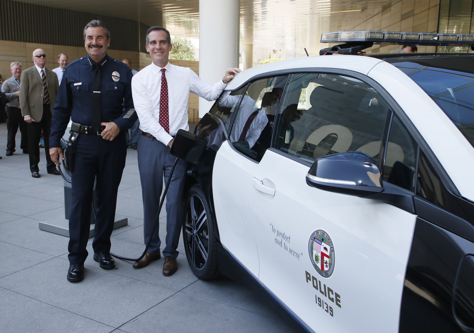 BMW Delivers 100 i3s to Los Angeles Police Department