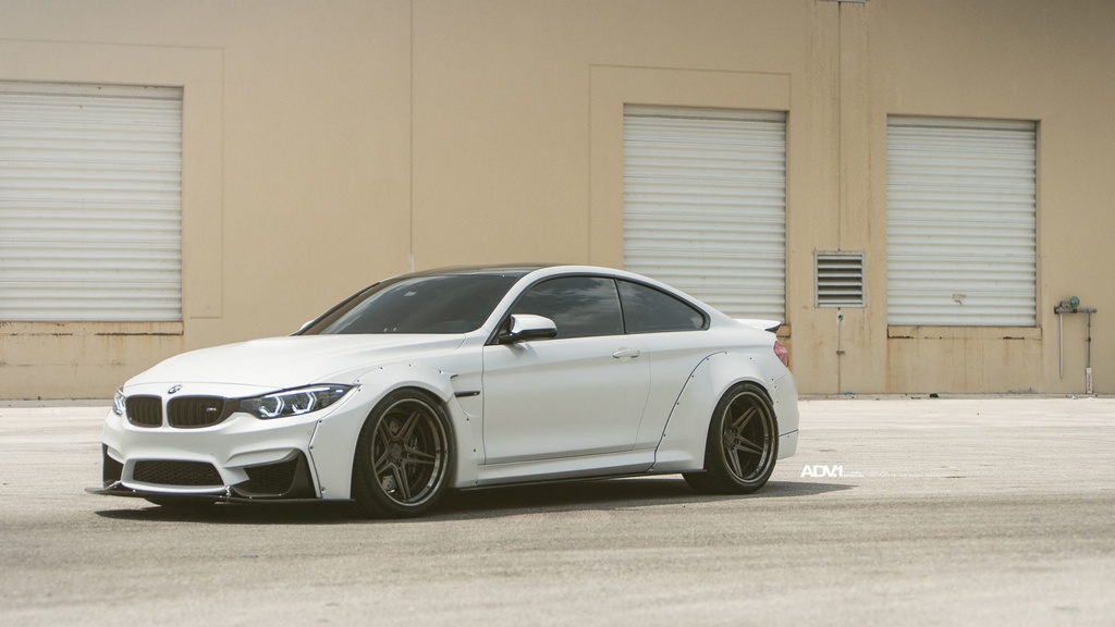 LB BMW M4 with HRE Wheels Is the Star of the Day