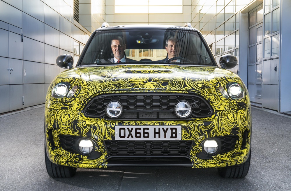 Munich, Germany: MINI Plug-in Hybrid Gets First Preview ahead Official Launch