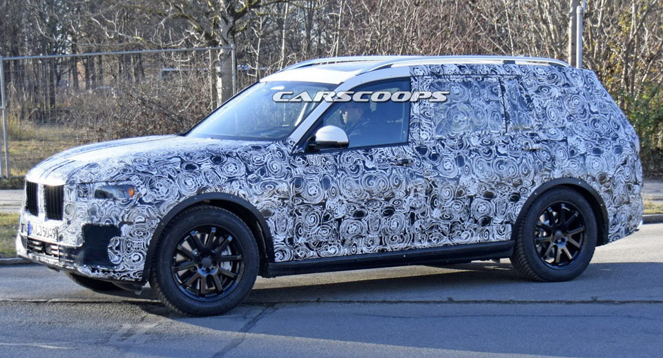Report: BMW X7 with Hybrid Version