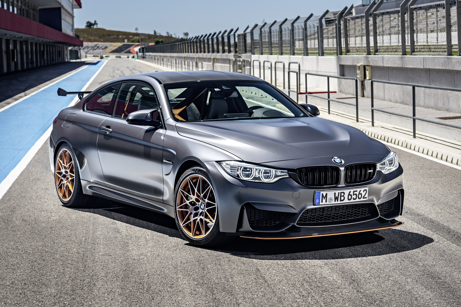 BMW M4 GTS – New Review Highlights Exceptional Driving Capabilities and Performance