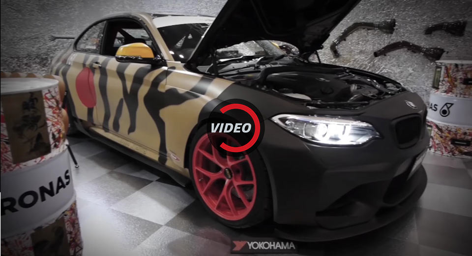 Video Highlights Studie Japan`s Tiger-Stripped Wrap of BMW M2 Coupe