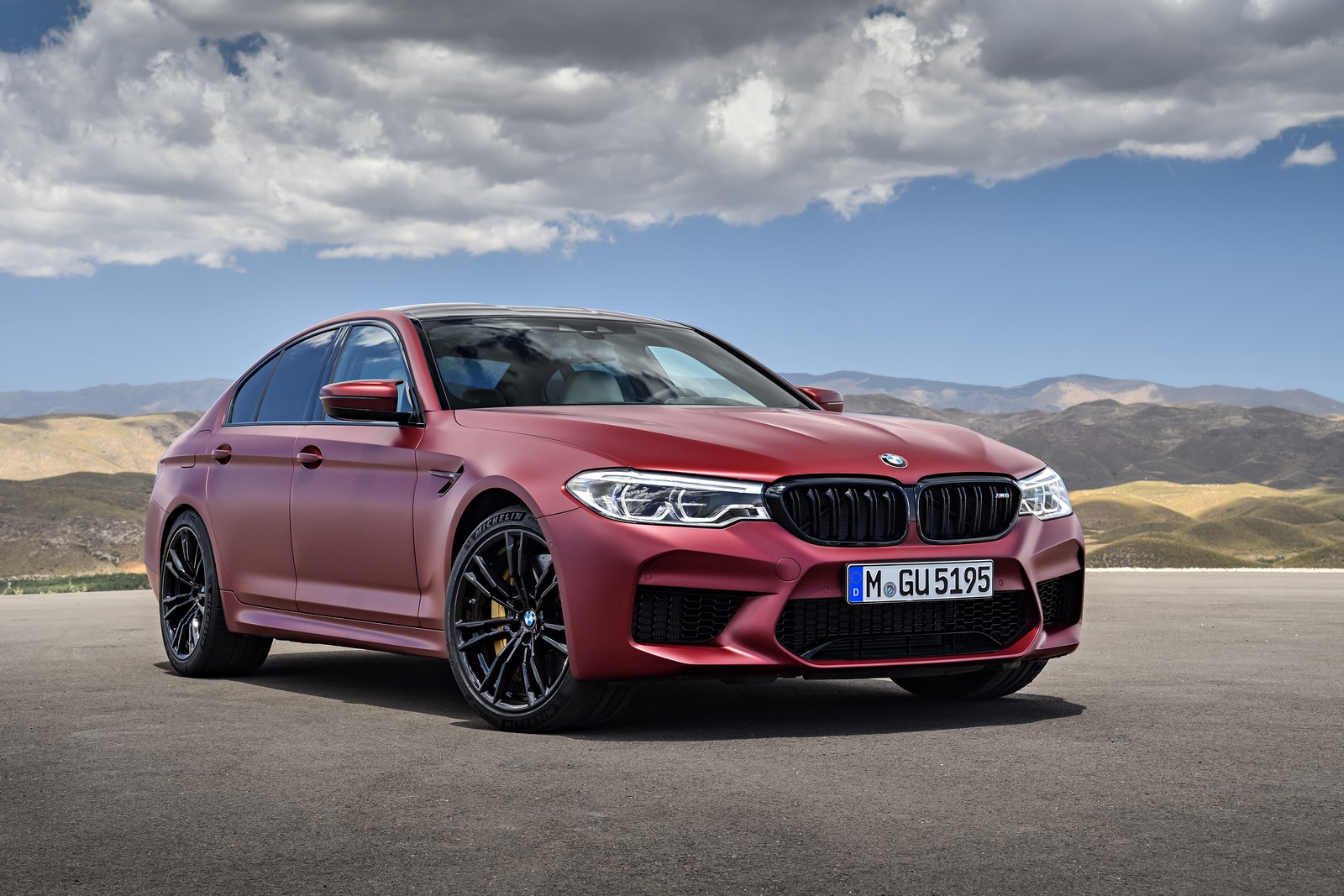 Videos & Gallery: 2018 F90 BMW M5 xDrive Kicks Off – Price and Specs Revealed