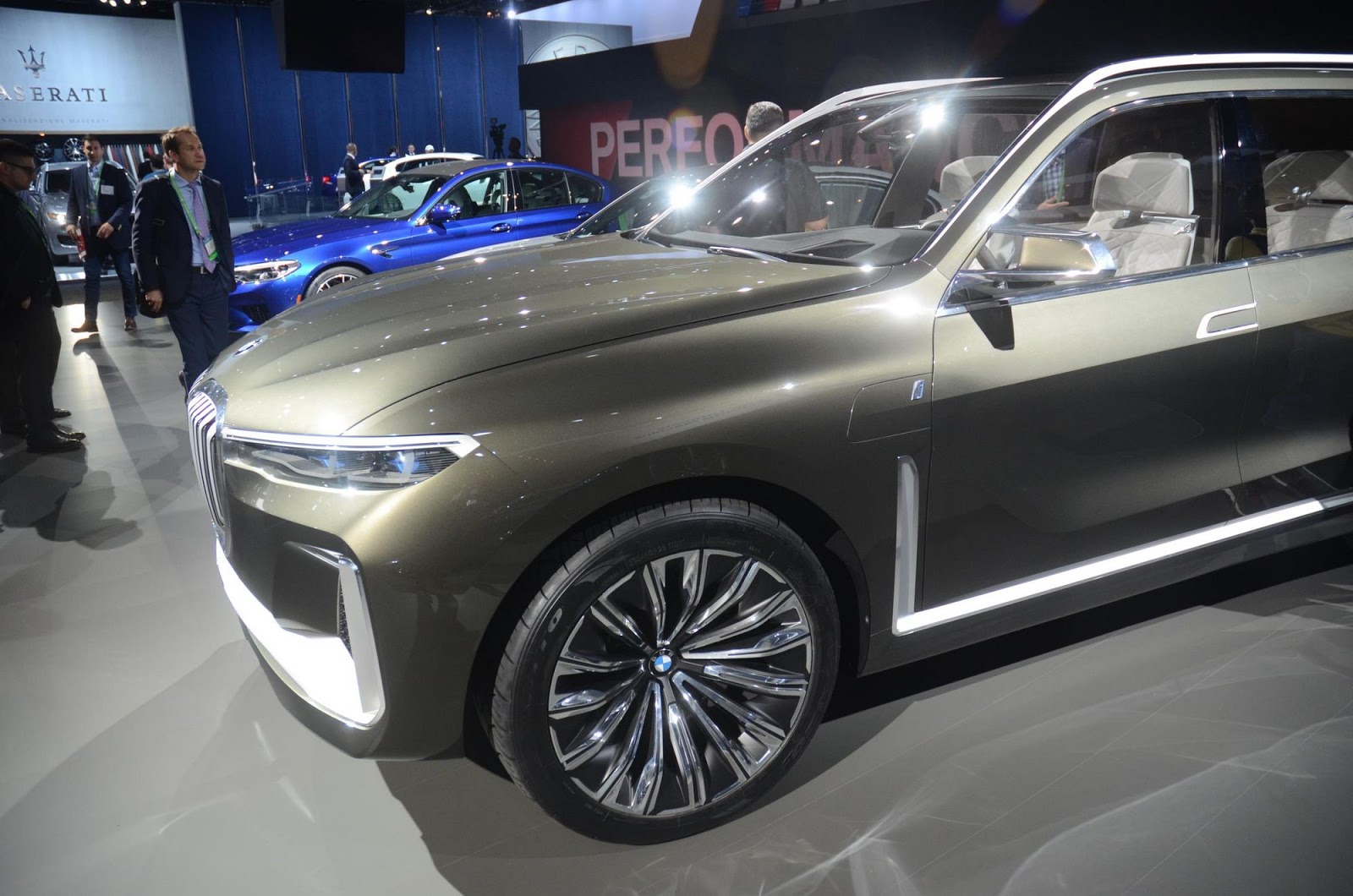 BMW X7 iPerformance Concept at LA Auto Show