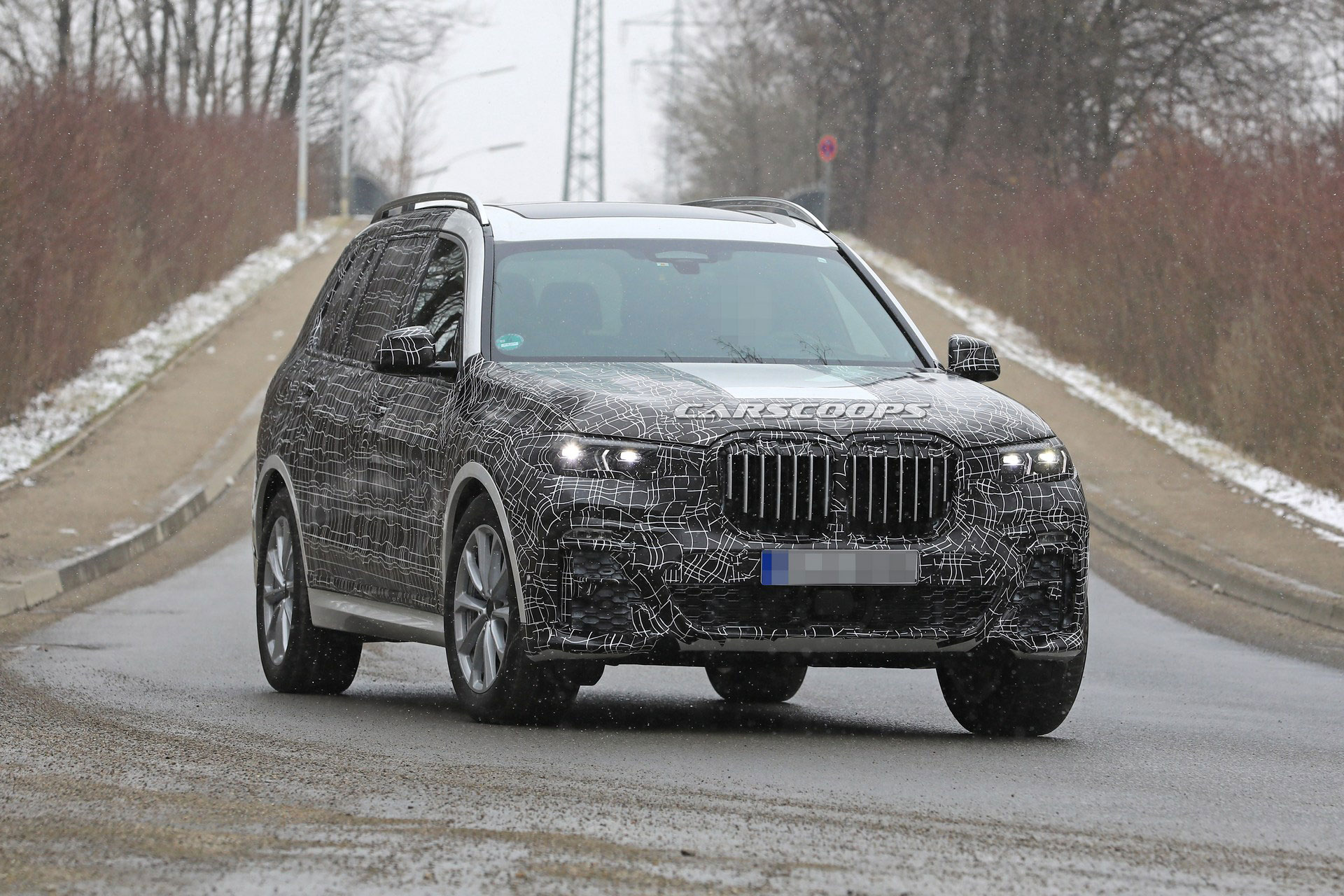 2019 BMW X7 Goes Back to Testing Session, Takes-Off the Heavy Camouflage