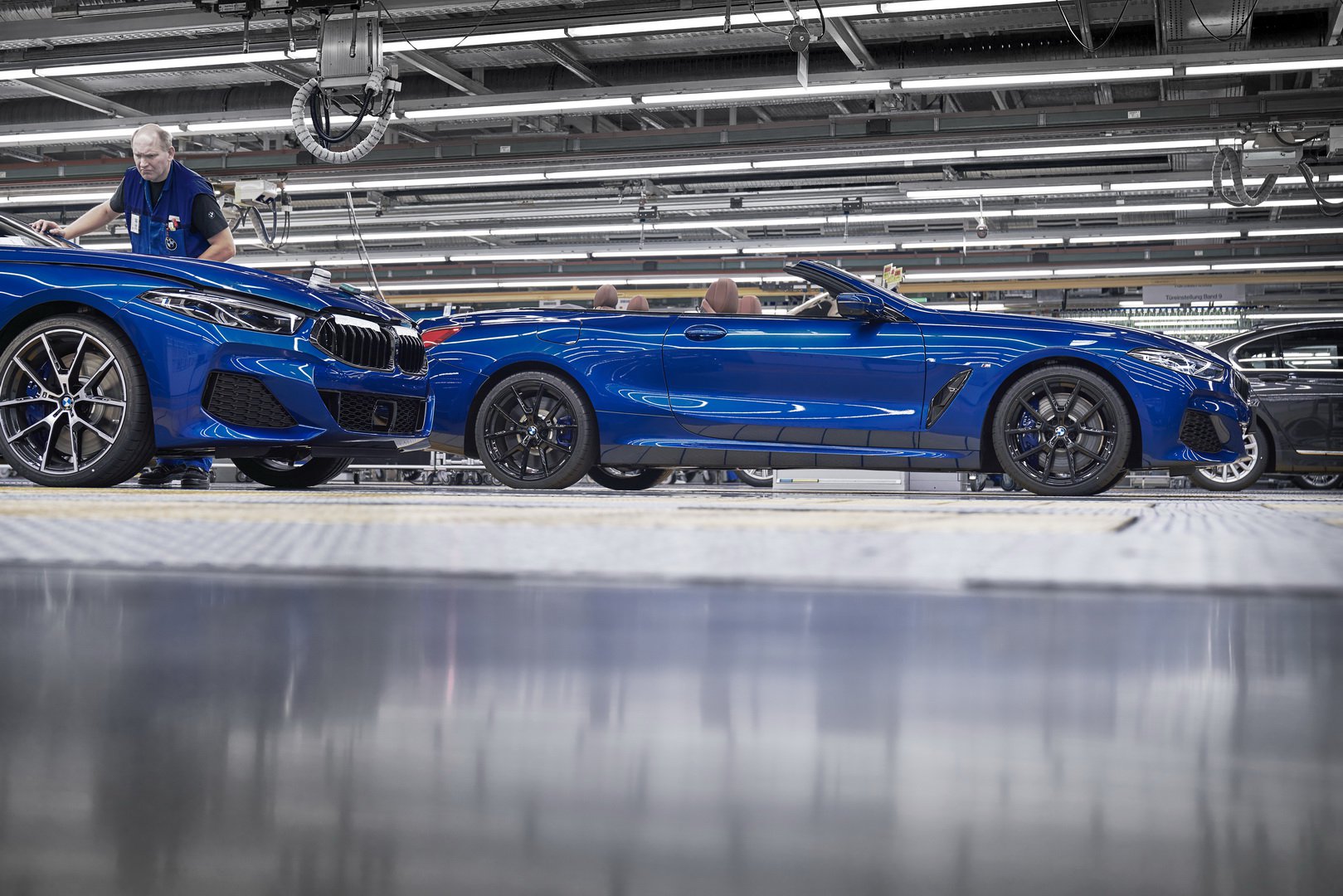 2019 BWM 8-Series Convertible Heads to Dingolfing, Shares Production Line with Coupe Sibling
